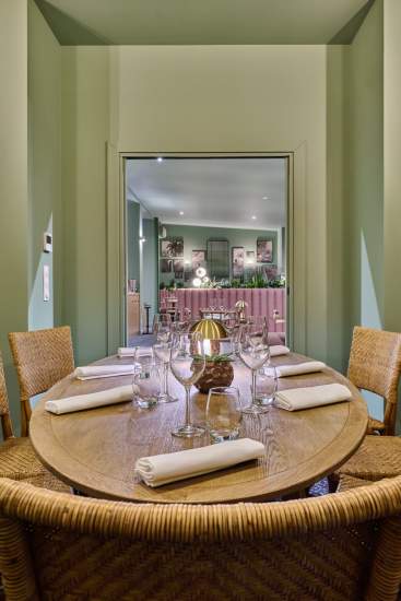 Private lounge maleyssie chartres